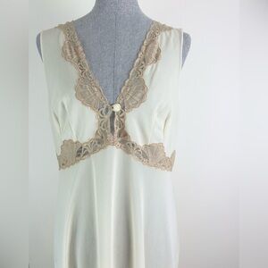 Emilio Pucci Cream Lace Trim Nightgown Maxi Length - flaws